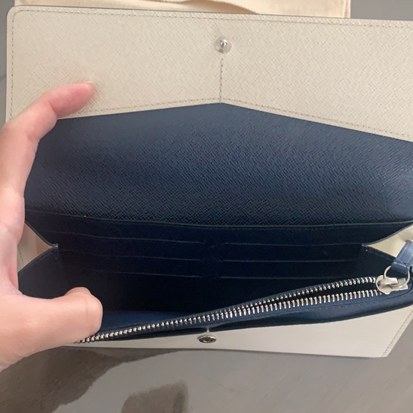 Louis Vuitton wallet - Picture 7 of 8